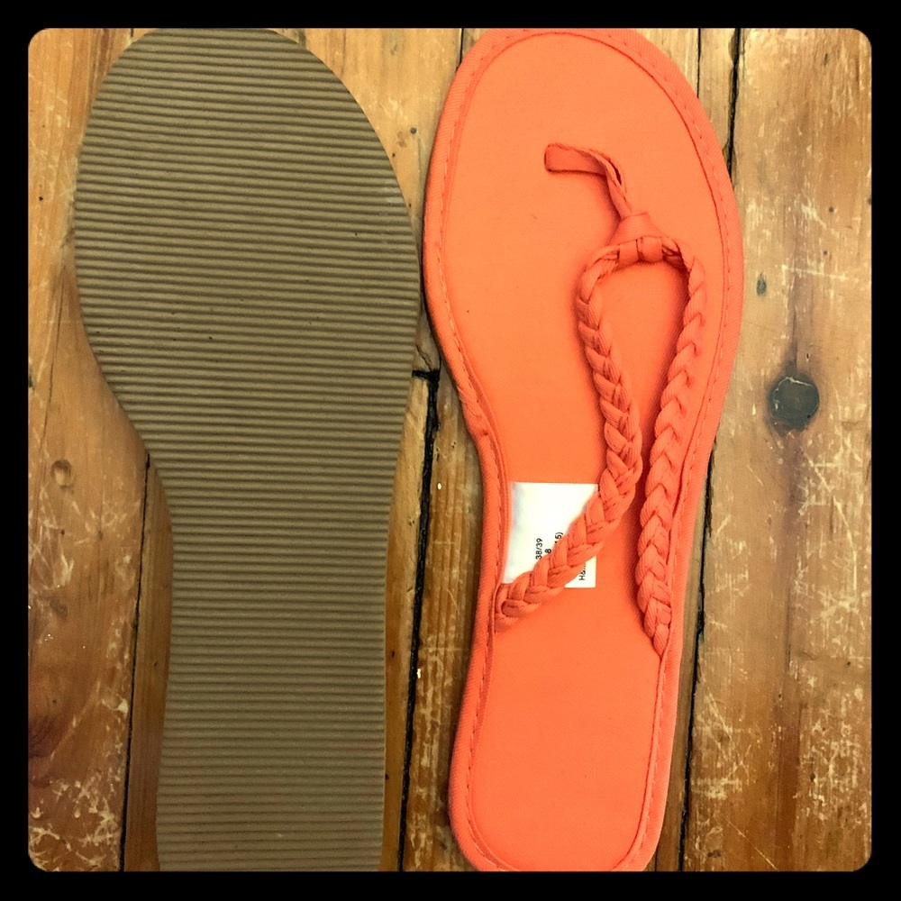 H&M braided flip flops NEVER WORN size 7-8